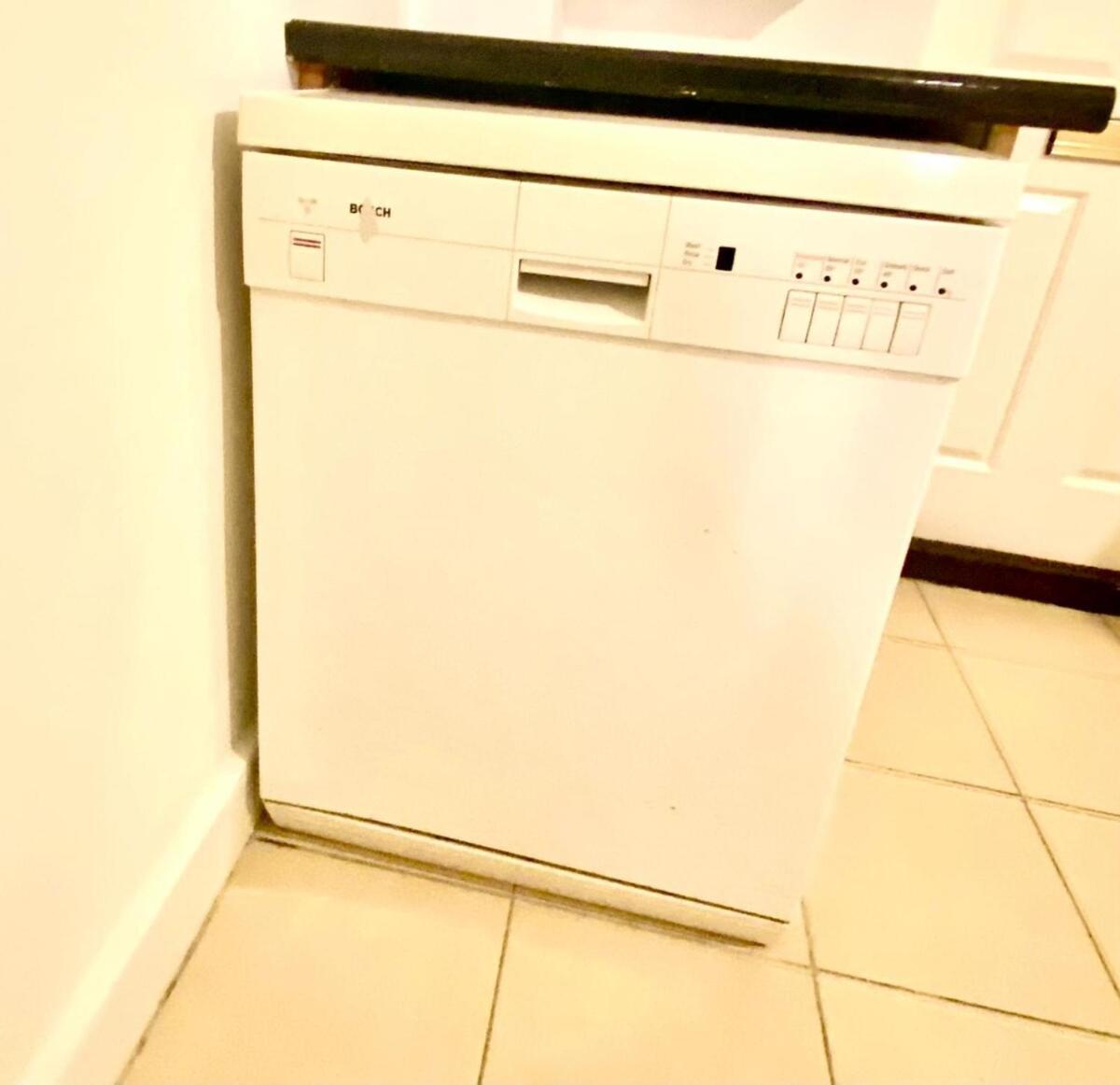 Lovely Ground Floor 2 Bedroom House Ealing Hébergement de vacances Londres